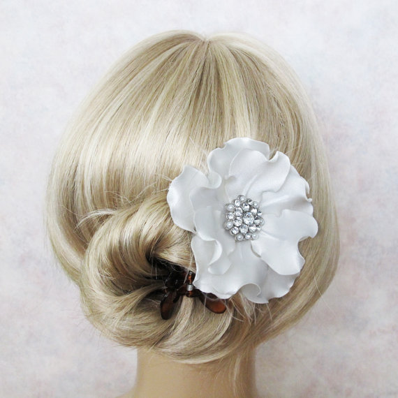 Свадьба - Flower Hair Clip Wedding Headpiece Bridal Accessory