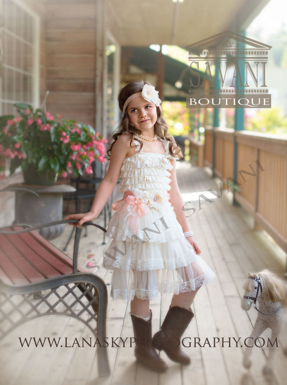 Hochzeit - FLOWER Girl dress, ivory lace Cloe dress, flower girl,Baby flower Girl Photo shoot,flowergirls ivory (ONLY DRESS)