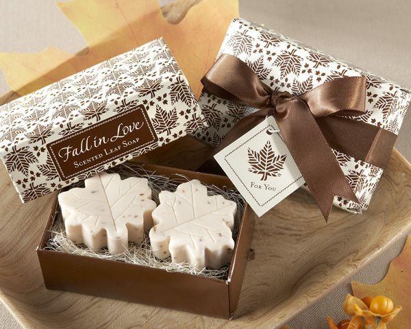 Hochzeit - Fall Leaf-Shaped Soaps Favors