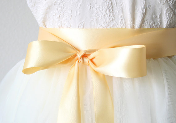 زفاف - Buttercup Yellow Bridal Sash, Light Yellow Wedding Sash, Yellow Bridal Belt, Bridesmaid Sash, Satin Ribbon Bridal Sash, 1.5 Inches Wide