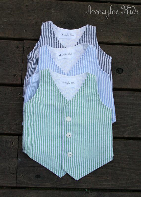 Свадьба - Boys Vest Seersucker Vest for Boys. Easter Outfit, Ring Bearer Outfit, Baptism Suit, Baby Boy Suit