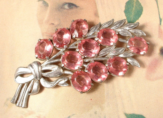 زفاف - Hair Comb OR Brooch, Dusty Blush Pink Original Art Deco Rhinestone Bridal Sash Pin or Wedding Headpiece, Antique 1930s Silver Shabby Chic