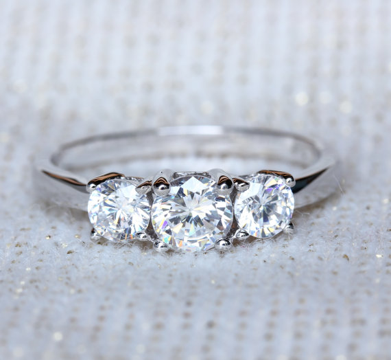 زفاف - Solid Sterling silver lab diamond 3 stone Trilogy ring - engagement ring - wedding ring - silver ring