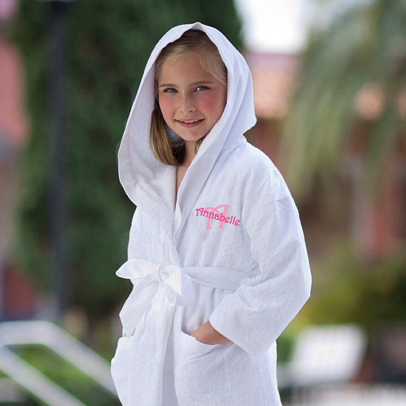 Mariage - Personalized Kids Hooded Robe in Terry Cloth Monogrammed with Name and Initial for flower girl or ring bearer gift