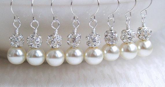 Hochzeit - Ivory Bridesmaid Jewelry Gift Earrings Ivory Bridesmaid Earrings Pearl Bridesmaid Gift Bridesmaid Jewelry Ivory Wedding Party Earrings
