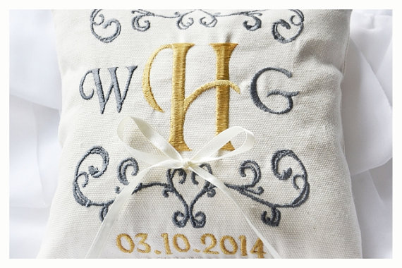 Mariage - Ring bearer pillow, wedding ring pillow , Linen Monogrammed ring pillow , Custom embroidered ring bearer pillow (R6)
