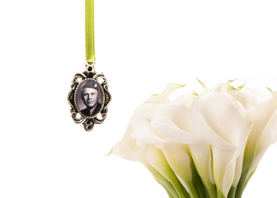 Mariage - Custom bouquet charm, wedding bouquet charm with your photo, lead free, nickel free, small oval style 035