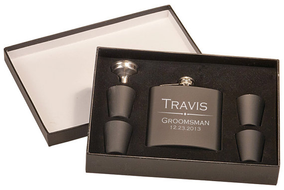 Hochzeit - Groomsmen Gift- Set of 7 Flask Gift Sets, Personalized Flask, Engraved Flask, Wedding Party Flasks, Wedding Party Favors, Gift for Groomsmen