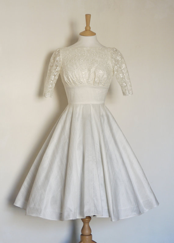 زفاف - Ivory Silk Dupion Lace Wedding Dress with Circle Skirt - Made by Dig For Victory