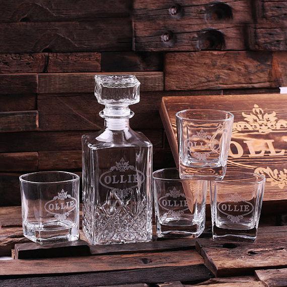 زفاف - Personalized Engraved Etched Scotch Whiskey Decanter Bottle with Wood Box Groomsmen, Man Cave, Just Married, Christmas Gift for Him