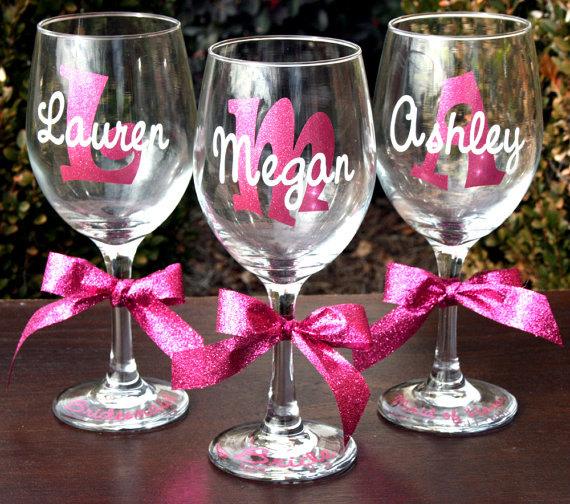 Свадьба - 7 Monogrammed Bride and Bridesmaids Sparkling Personalized Wine Glasses