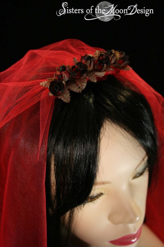 Gothic Red Wedding Veil Bridal Burnt Roses Lydia Goth Vampire Halloween Witch Costume Sisters
