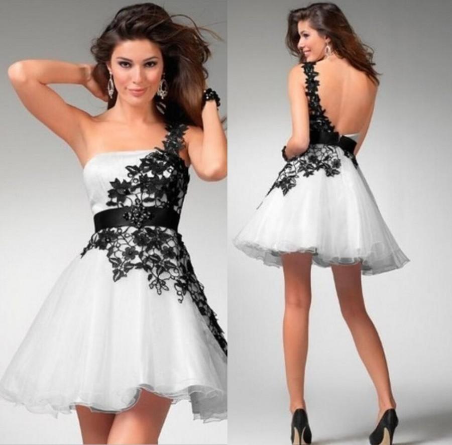 Mariage - Hot Sale 2015 New Sexy Bridesmaid Dresses Ball Gowns One Shoulder Mini Beaded White Black Lace Beads Sash Organza Simple Sexy Party Dresses Online with $78.33/Piece on Hjklp88's Store 