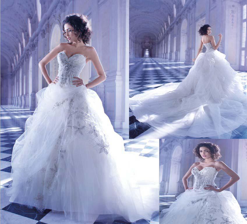 Mariage - 2014 Young Sophisticates Sweetheart Strapless Tulle Luxury Embroidery Jeweled Beading White/ivory Lace-up Chapel Wedding Dresses Bridal Gown Online with $120.16/Piece on Hjklp88's Store 
