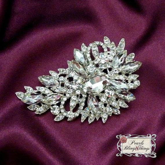 Hochzeit - SALE Beautiful Ex-Large Crystal Pearl Rhinestone Brooch Brooches SILVER or GOLD Bridal Bouquet Wedding Dress Sash