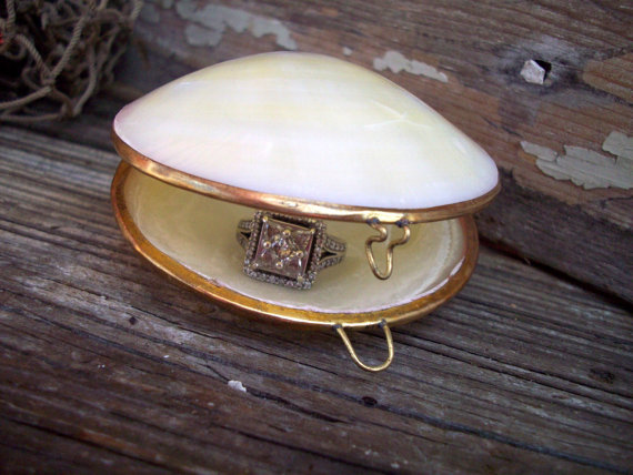 Hochzeit - Seashell Jewelry Box - Wedding - Bridal Gifts