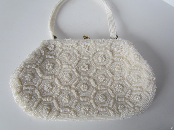 Mariage - White Beaded Purse Bags Wedding Purse Bride Or Bridesmaid Clutch Clutches - Evening Bags Art Deco Bridal Handbags White Beaded Flowers