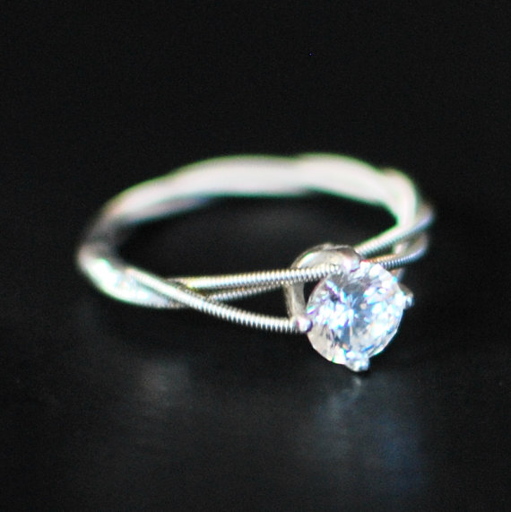 زفاف - Guitar String Engagement or Purity Ring, Triple Wrapped, 6mm  Clear Cubic Zirconium with Sterling Silver Setting