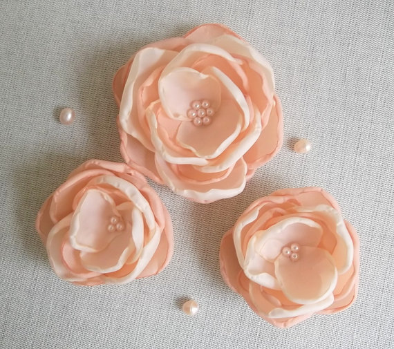 Свадьба - Peach Pale Orange Coral fabric flowers in handmade Bridal Bridesmaids hair shoe clip head piece dress sash accessory Ornament Weddings Set 3