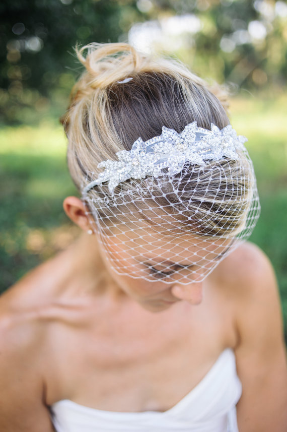 زفاف - wedding veils, Birdcage veil headband with beaded applique - Pela