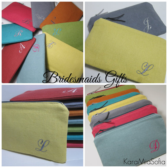 Свадьба - Personalized Bridesmaid Gift, Monogrammed Linen Clutch/Make Up Bag, Wedding, Bridal Clutches, Choose Your Colors, Sets of 3,4,5,6,7,8