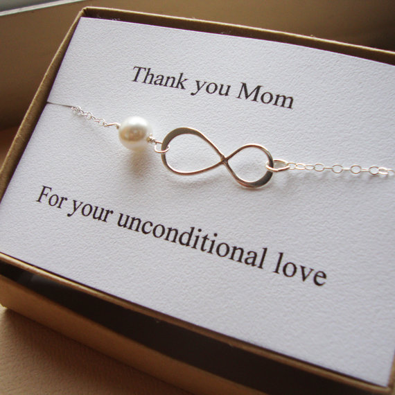 Hochzeit - Thank You Mom Infinity  Bracelet - Mother of Bride or Groom, Eternity Bracelet, Wedding Special Gift, Jewelry Card Set