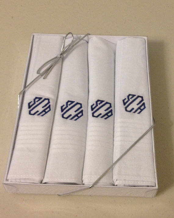 Свадьба - Men's Handkerchief Set of 4 w/Free Monogram, groomsmen, wedding, 2nd anniversary gift, 100% cotton