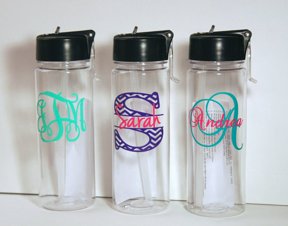 Mariage - Personalized water bottle, bridesmaid gift, monogrammed,  BPA free, 22oz, tumbler