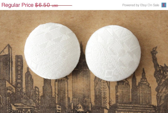 Hochzeit - WINTER SALE Fabric Covered Button Earrings / White / Bulk Discount / Small Gift / Wholesale Jewelry / Wedding / Bridal Shower Favors / Studs