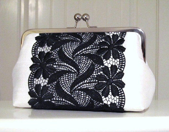 Свадьба - Vintage Style Silk And Lace Clutch,Bridal Accessories,Black And White Clutch,Wedding Clutch,Bridesmaid Clutch