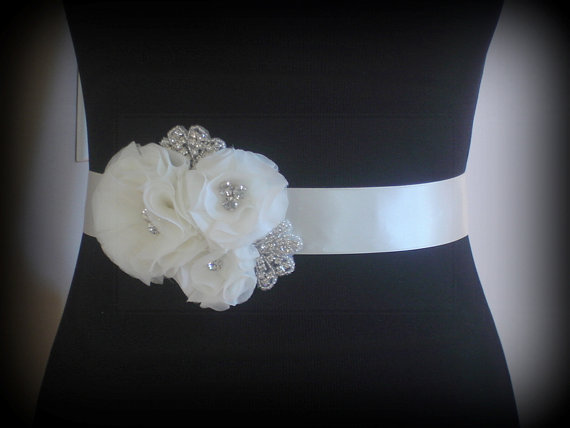 Свадьба - Bridal Sash Belt , Crystal wedding sash , Crystal sash , Beaded Sash, Rhinestone Bridal Sash, Flower Sash