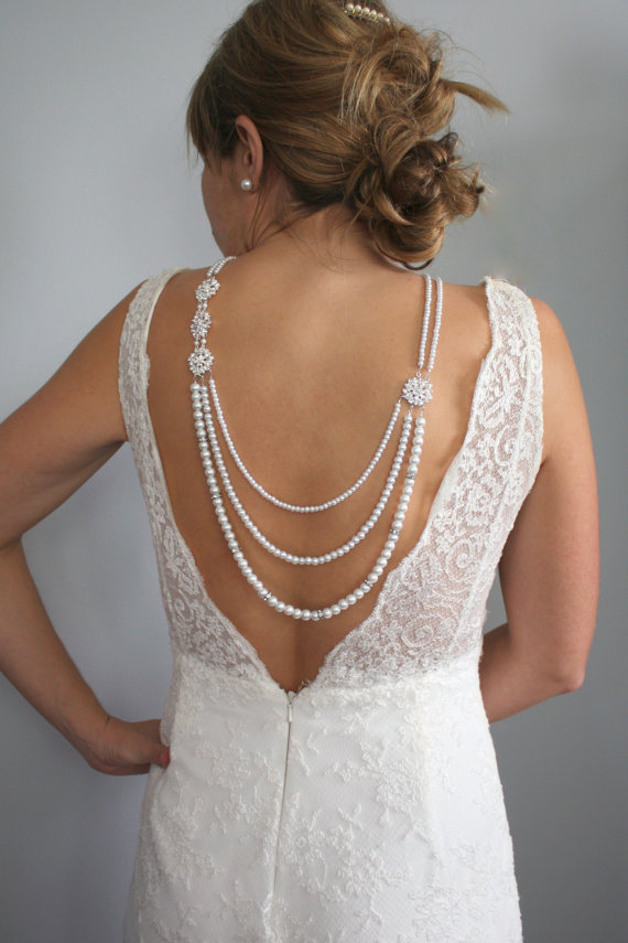 Hochzeit - Back Drop Necklace-Backdrop Necklace-Pearl Necklace-Bridal Jewelry-Low Back Necklace-Wedding Necklace-Backwards Necklace-Dream Day Designs