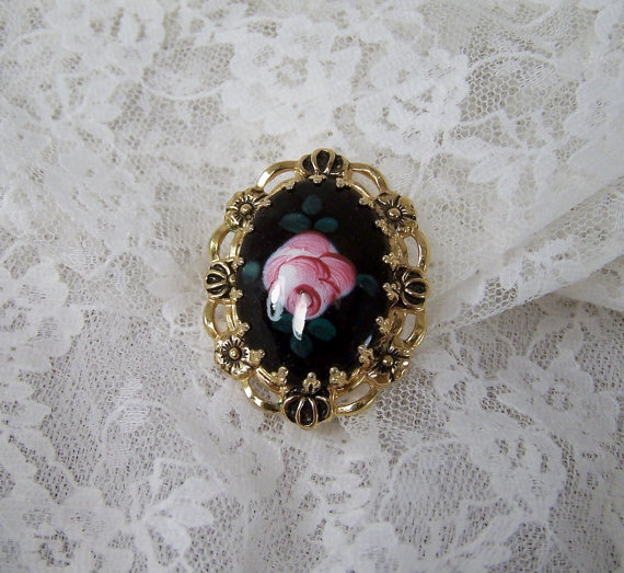 Wedding - Vintage Gold Pink Rose on Black Porcelain Oval Brooch, Bridal Estate Jewelry, Hand Painted Porcelain Flower Pin, Floral Jewelry