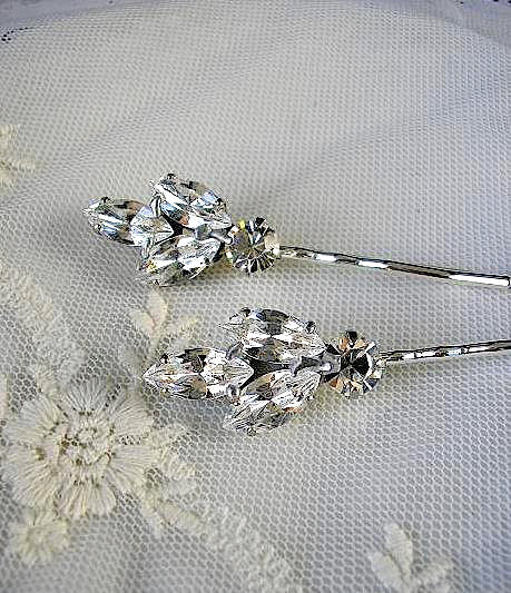 Hochzeit - Bridal crystal hair pin,  vintage style, wedding hair  ACCESSORIES, Rhinestone head piece  set of 2