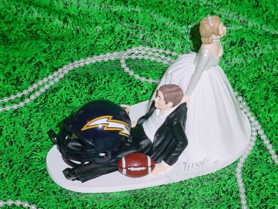 Свадьба - San Diego Charger Football funny Groom Fun Wedding Cake Topper NFL Sports Fan Lover Funny Weddings Mr Love Mrs Groom's Cake Idea decorations