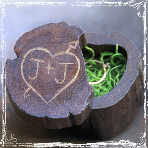 Свадьба - Ring Bearer Pillow Alternative - Woodland Weddings - Proposal, Pop The Question, Engagement Ring Box - Keepsake Jewelry Box - Custom Carved