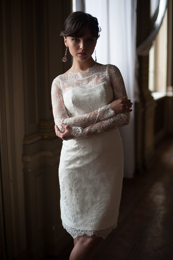 Свадьба - Fitted Style Short Wedding Dress, Short Lace Wedding Dress, Short Wedding Dress with Sleeves, Short Lace Wedding Gown with Sleeves, M38