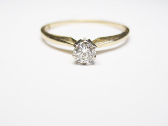 زفاف - Vintage 14K Diamond Engagement Ring Size 8 .22 Carat Classic Exquisite Brand