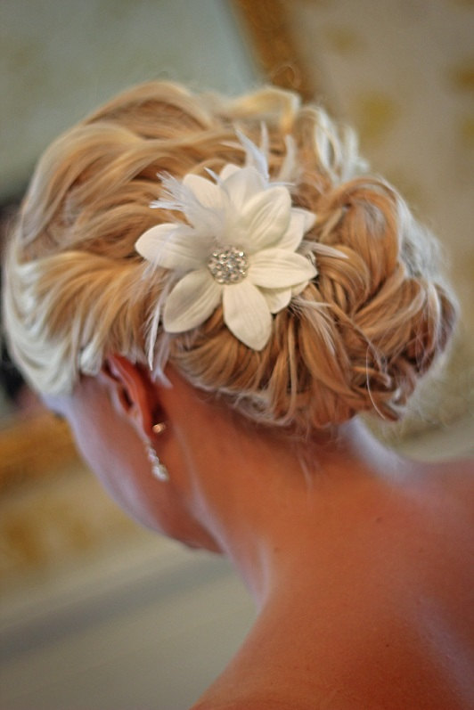Wedding - Custom Handmade Hair Clip Pin White Flower Feather Wedding Shabby Chic Rustic Decorations Bride Bridesmaid Accessories Gift