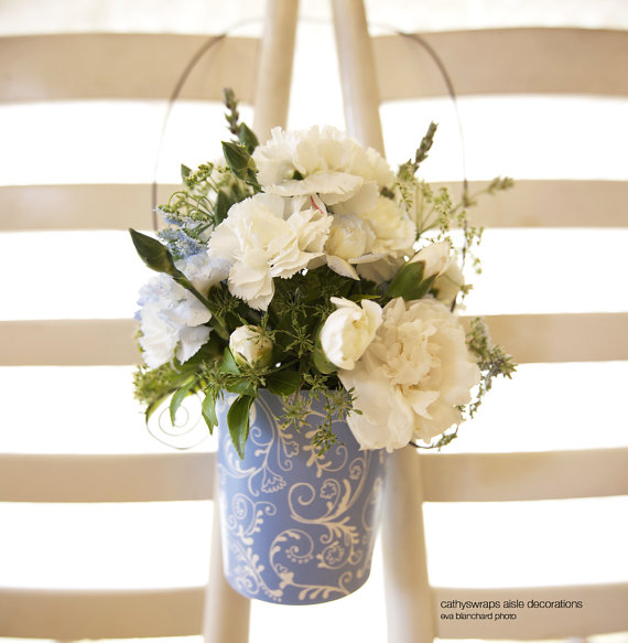 Hochzeit - WEDDING Ceremony Decorations AISLE Flowers Vase, Pail, Pew Cone, Aisle Marker, Wedding Pew Decorations. Set of 12 Hanging Vases