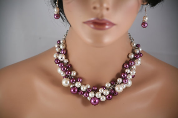 Свадьба - Wine (burgandy) and ivory bib necklace  bridesmaids jewelry-wedding jewelry