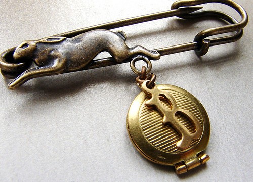 Mariage - Personalized brooch initial locket, animal brooch, rabbit hare brooch, custom initial pin wedding bouquet pin