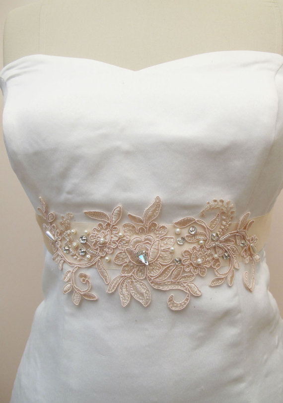 زفاف - Pale Pink, Blush Pink Wedding Sash  Bridal Belt  Bridal Beaded Appliques