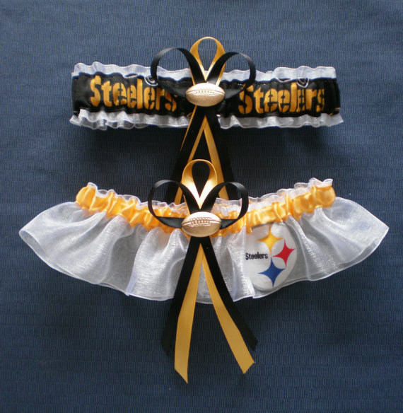 Hochzeit - Pittsburgh Steelers  Wedding Garter Set football charm sport