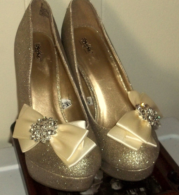 Wedding - Wedding Shoe Clips -  Satin Bows - MANY COLORS AVAILABLE womens shoe clips wedding shoes clip Rhinestone Brooch