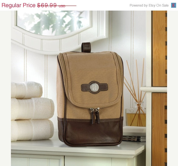 زفاف - On Sale Groomsmen Gift Idea - Personalized Toiletry Bag with Monogram (1040) - Canvas & Leather Toiletry Bag