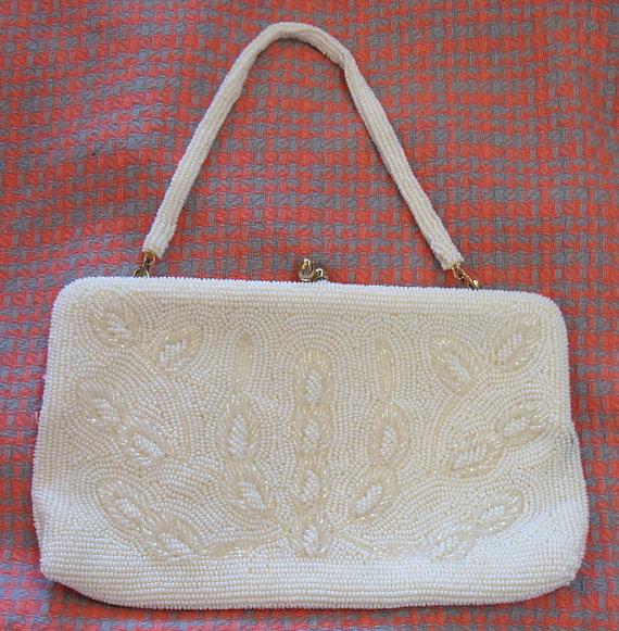 زفاف - white ivory VINTAGE BEADED BAG 50's 60's wedding purse clutch evening