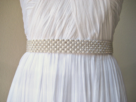 Hochzeit - SALE 15% off.  Bridal wedding beaded pearl/crystal sash/belt, 6 rows.  CREAM & SPARKLE.