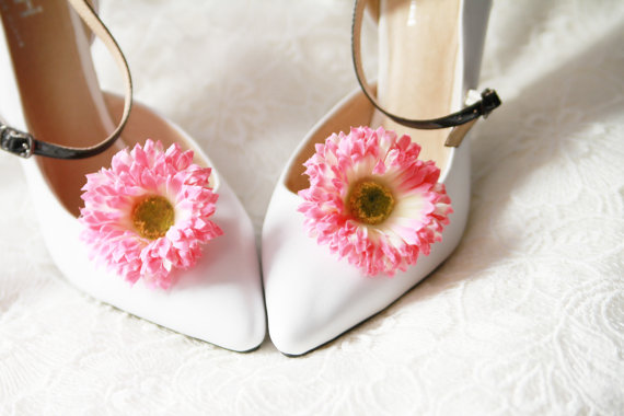 زفاف - Bridal Shoe Clips - Fuchsia Hot Pink Wedding Shoes Bridal Couture Engagement Party Bride Bridesmaid