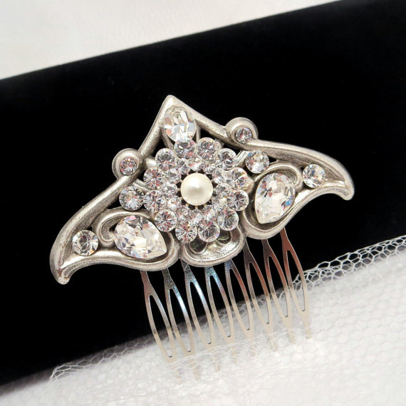 Mariage - Vintage bridal hair comb, Swarovski crystal wedding hair comb, Rhinestone hair comb, Bridal hair accessories